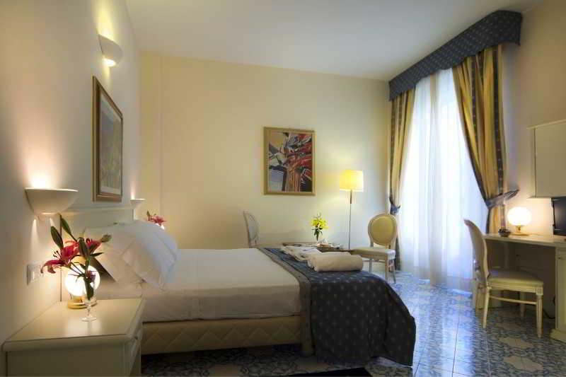 Hotel Alexander Palme تْشيانشانو  تيرمي المظهر الخارجي الصورة